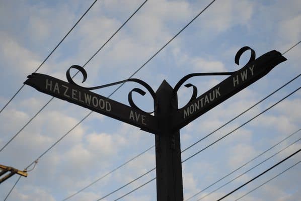 vista del cartel de la calle en West Hampton